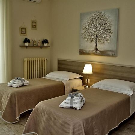 Casa Vacanze Civico 32 มอนเตสกายิโอโซ ภายนอก รูปภาพ